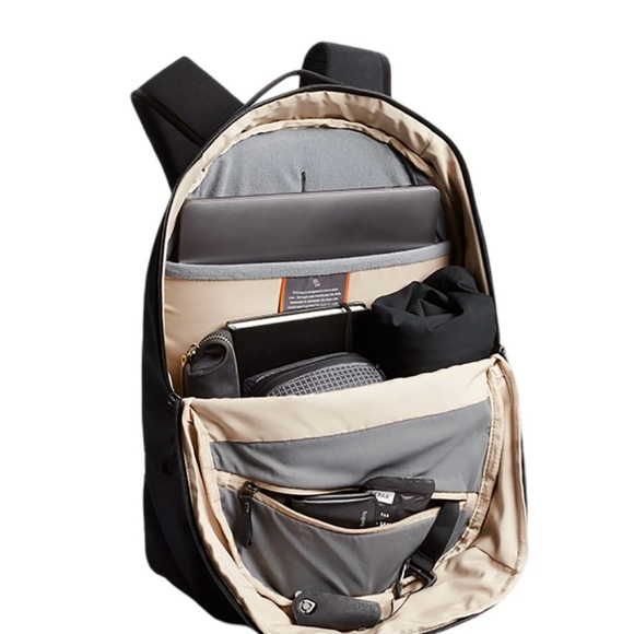 BELLROY Via Backpack 20L - Picture 2 of 5